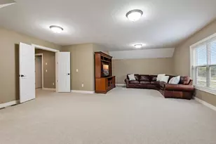 9060 Degler Cir, Chanhassen, MN 55317 - Photo 23