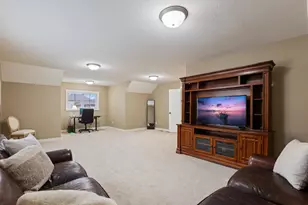 9060 Degler Cir, Chanhassen, MN 55317 - Photo 19