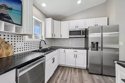 8935 W 125th Street, Savage, MN 55378 - Photo 7