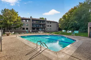 7301 W 101st St, Bloomington, MN 55438 - Photo 27