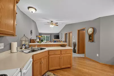 2155 Cleveland Way S, Cambridge, MN 55008 - Photo 9