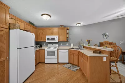 2155 Cleveland Way S, Cambridge, MN 55008 - Photo 7
