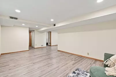 6006 Washburn Avenue N, Brooklyn Center, MN 55430 - Photo 17