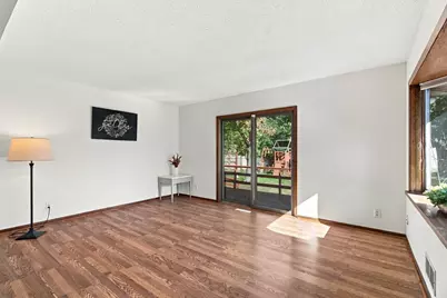 6006 Washburn Avenue N, Brooklyn Center, MN 55430 - Photo 9