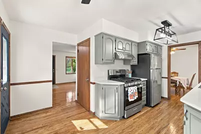 6006 Washburn Avenue N, Brooklyn Center, MN 55430 - Photo 5