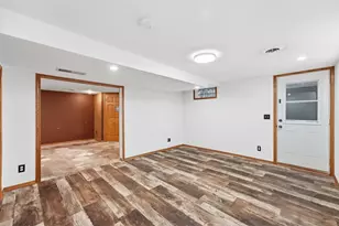 850 S Alger Ave, Rush City, MN 55069 - Photo 37
