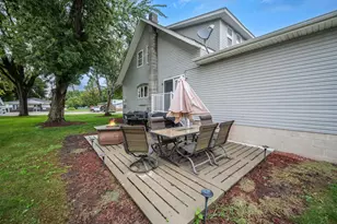 122 Lewis St W, Lewisville, MN 56060 - Photo 5