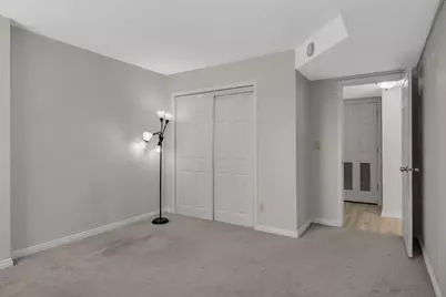 66 9th Street E #1305, Saint Paul, MN 55101 - Photo 17