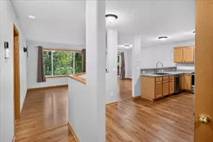 8002 Marsh Run Ct, Rockford, MN 55373 - Photo 11