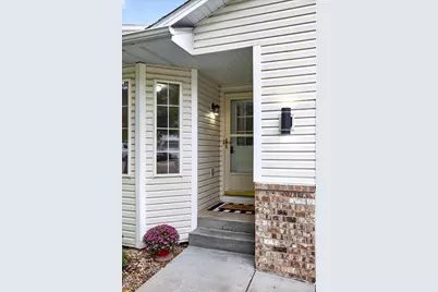 8002 Marsh Run Court, Rockford, MN 55373 - Photo 3