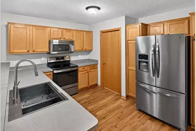 8002 Marsh Run Court, Rockford, MN 55373 - Photo 15