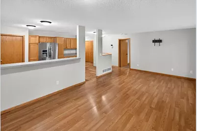 8002 Marsh Run Court, Rockford, MN 55373 - Photo 17