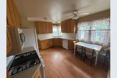 1906 4th Avenue SE, Austin, MN 55912 - Photo 5