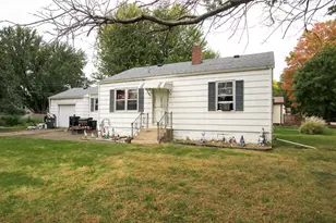 1327 Owen Ave N, Glencoe, MN 55336 - Photo 3