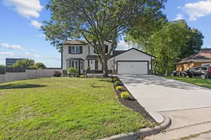 4936 Poppy Ln, Edina, MN 55435 - Photo 1