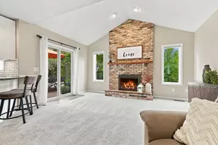 4875 Cottonwood Ln N, Plymouth, MN 55442 - Photo 7