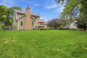 4875 Cottonwood Ln N, Plymouth, MN 55442 - Photo 43