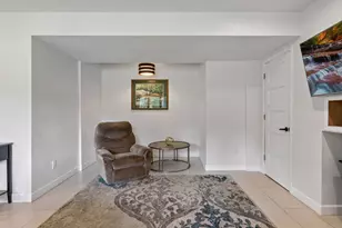 854 Palm Ct, Maplewood, MN 55109 - Photo 29