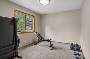 854 Palm Ct, Maplewood, MN 55109 - Photo 25