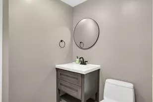 7 Wellesley Pl, Edina, MN 55436 - Photo 15