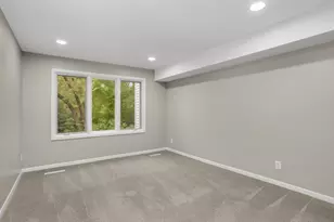 7 Wellesley Pl, Edina, MN 55436 - Photo 27