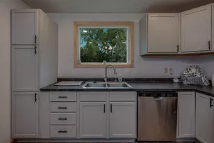225 W Hill St, Granada, MN 56039 - Photo 9