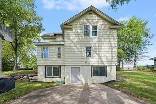 1170 Stoughton Ave, Chaska, MN 55318 - Photo 3