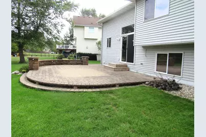 7059 Sussex Lane, Shakopee, MN 55379 - Photo 7