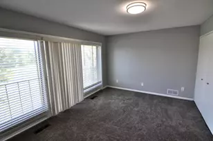 5845 Lake Curve Ln, Brooklyn Center, MN 55429 - Photo 27