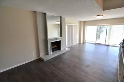 5845 Lake Curve Lane, Brooklyn Center, MN 55429 - Photo 5