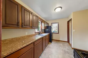 2210 2nd Ave NW, Faribault, MN 55021 - Photo 7