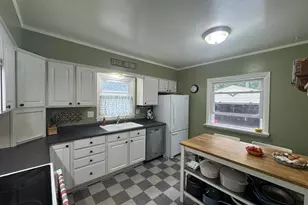 725 3rd St SE, Willmar, MN 56201 - Photo 3