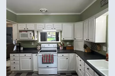 725 3rd Street SE, Willmar, MN 56201 - Photo 5