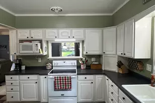 725 3rd St SE, Willmar, MN 56201 - Photo 5