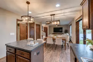 556 Pleasant Dr, Prescott, WI 54021 - Photo 9