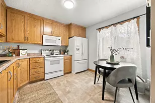 2637 29th Ave S, Moorhead, MN 56560 - Photo 7