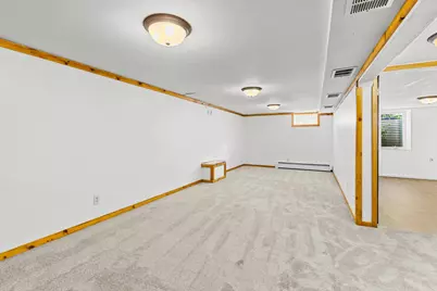 610 Grange Avenue N, Oakdale, MN 55128 - Photo 17