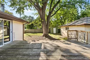 610 Grange Ave N, Oakdale, MN 55128 - Photo 23