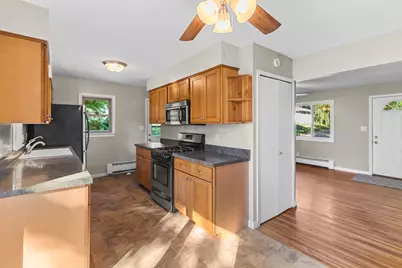 610 Grange Avenue N, Oakdale, MN 55128 - Photo 5