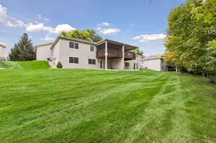 980 Carriage Ln, Chaska, MN 55318 - Photo 47