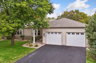 980 Carriage Ln, Chaska, MN 55318 - Photo 45