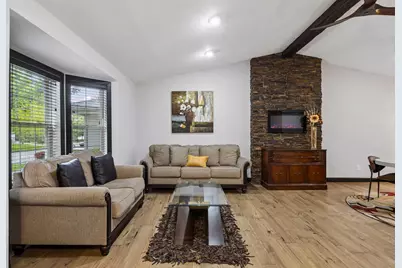980 Carriage Lane, Chaska, MN 55318 - Photo 7