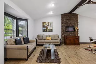980 Carriage Ln, Chaska, MN 55318 - Photo 7