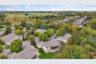 980 Carriage Lane, Chaska, MN 55318 - Photo 3