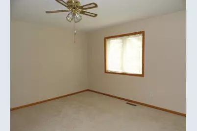 2004 16th Street SW, Austin, MN 55912 - Photo 11