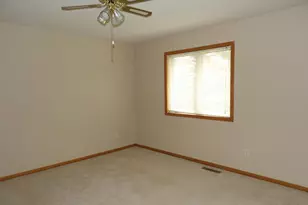 2004 16th St SW, Austin, MN 55912 - Photo 13