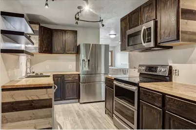 381 Red Cedar Street #1, Menomonie, WI 54751 - Photo 3