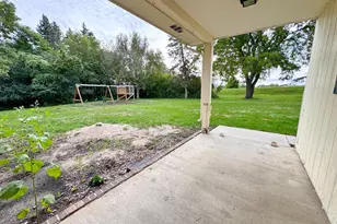 615 S Woodland Dr, Fergus Falls, MN 56537 - Photo 41