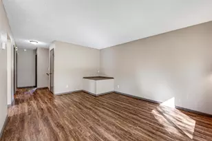 115 E Nelson St, Litchfield, MN 55355 - Photo 7