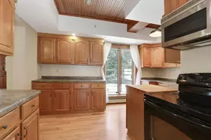 1598 E Shore Dr, Saint Paul, MN 55106 - Photo 25